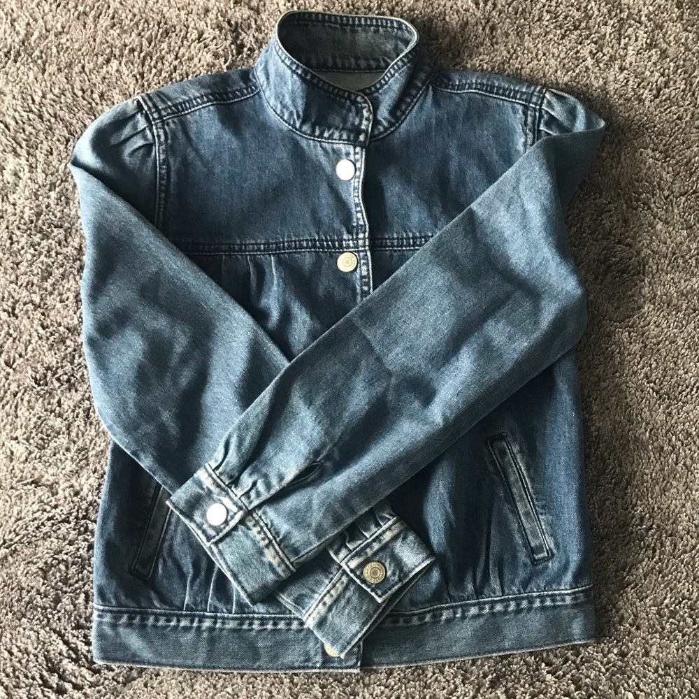 SOLD!!! GAP Blue Denim Button Up Jean Jacket